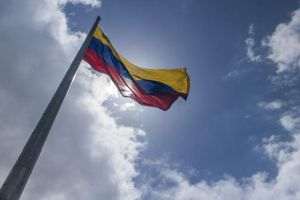 Venezuela îşi normalizează relaţiile cu Columbia prin numirea unui ambasador