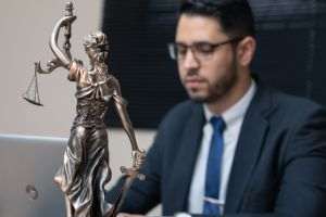 CSM propune implicarea judecătorilor stagiari în soluţionarea cauzelor de la judecătorii