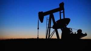 Preţurile petrolului au scăzut ieri la cele mai reduse niveluri din ultimele şase luni
