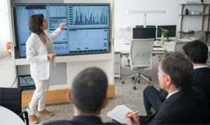 EY: Activitatea investiţiilor de capital privat rămâne peste media de dinaintea pandemiei