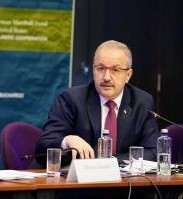 Vasile Dîncu a vorbit, la Praga, cu omologul său cipriot despre cooperarea în domeniul Apărării