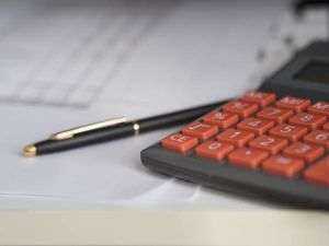Guvernul din Cipru stabileşte un salariu minim pentru prima oară în istoria ţării