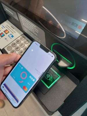 BCR introduce retragerea contactless la bancomate şi multifuncţionale