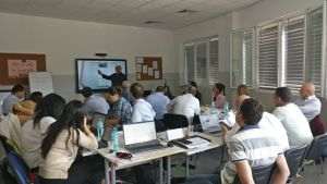 Tinerii în ţara noastră şi UE nu sunt pregătiţi să înţeleagă inteligenţa artificială