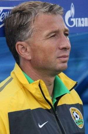 Dan Petrescu nu vrea să renunţe la clauza de reziliere a contractului