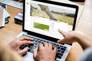 Agra Asigurări a lansat prima platformă dedicată brokerilor de asigurare pentru emiterea poliţelor agricole