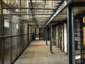 "Va exista o relaţie contractuală între penitenciare şi agenţii economici, pentru activităţi de muncă în regim deschis"