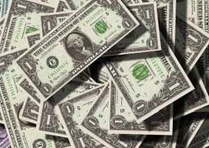 "Aprecierea recentă a dolarului american ar putea provoca o criză financiară"