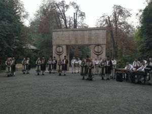 La Târgu Jiu se lansează două rute cultural-turistice