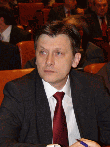 Crin Antonescu este noul preşedinte al PNL