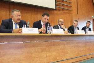 "Lemnul românesc n-ar trebui să părăsească ţara decât sub formă de produse de mobilier"