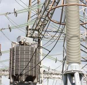 Primele efecte ale dezindustrializării - energia electrică se ieftineşte