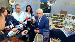 "Astăzi se va semna primul contract între Casa de Comerţ Unirea şi producătorii agricoli"
