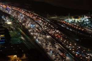 Piaţa globală a construcţiilor de autostrăzi inteligente - circa 105 miliarde de dolari în 2030