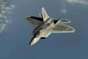 Un avion militar rusesc s-a prăbuşit pe o clădire rezidenţială în Siberia
