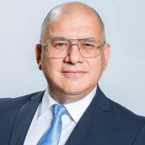 "Nu-i mai putem lăsa pe aleşii locali să încaseze la urne decontul birocraţiei excesive"