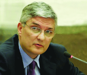 Europarlamentarul Daniel Dăianu: "Era inevitabilă revizuirea ţintei de deficit bugetar".