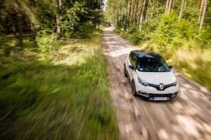Renault şi Google se asociază pentru a produce vehicule definite de software