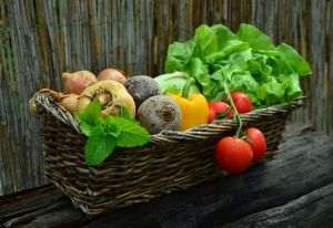 Peste 50 de producători agricoli livrează produse prin Casa de Comerţ Agroalimentar Unirea