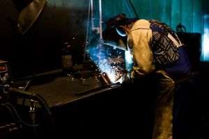 Ţara noastră, printre statele UE cu cea mai redusă creştere a producţiei industriale
