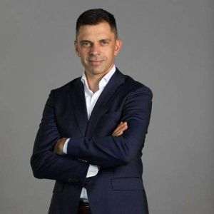 "Ministrul Novak a condus ilegal un vehicul al ministerului"