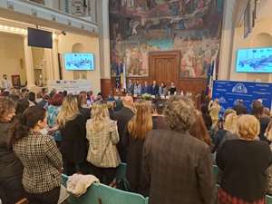 Primii 150 de funcţionari publici au absolvit cursul de expert în dezvoltare durabilă