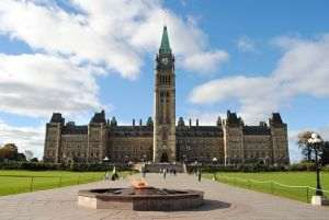 Canada a anunţat prima sa strategie naţională de adaptare la schimbările climatice