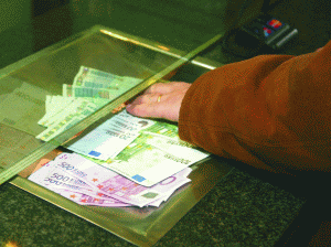 OTP şi FHB s-au angajat să nu-şi reducă activităţile de creditare.