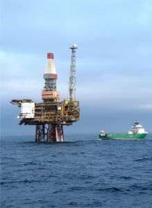 Preţul petrolului urcă după intrarea în vigoare a embargoului UE pe ţiţeiul rusesc