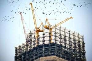 Volumul lucrărilor de construcţii a crescut, în primele zece luni, ca serie brută, cu 11,7%