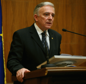 Mugur Isarescu: The reduction will take place "extremely gradually".