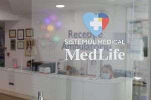 MedLife transferă Dentalife catre DENT ESTET, parte a Grupului MedLife