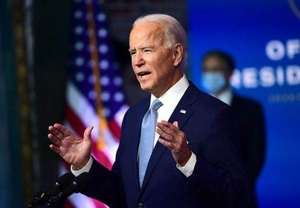 Joe Biden l-a asigurat pe Volodimir Zelenski că nu va lăsa singură Ucraina în faţa Rusiei