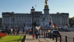  Recesiunea din Marea Britanie din 2023 va fi aproape la fel de profundă ca cea din Rusia