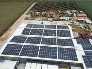 E.ON a predat la cheie o centrală fotovoltaică de 1,1 MW companiei Transparent Design