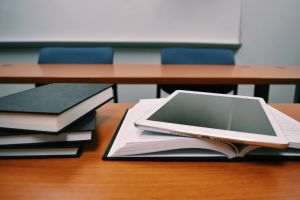 Guvernul alocă mai multe fonduri pentru educaţie