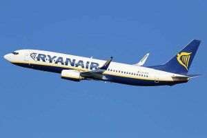 Ryanair anunţă profituri record în perioada sărbătorilor de iarnă