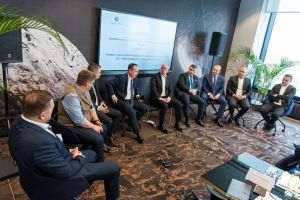 "Lucrăm la un program de finanţare de peste un miliard euro pentru susţinerea producătorilor români de hrană"