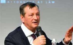 "De puţine ori cei ce controlează activitatea debitorului în insolvenţă înţeleg afacerea"