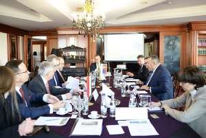 Camerele de comerţ europene analizează la Bucureşti strategia de dezvoltare a Regiunii Carpatice