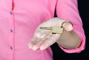 Preţurile locuinţelor înregistrează cel mai sever declin anual din noiembrie 2012