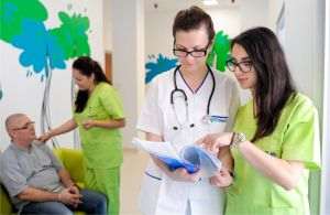 Erste dă un preţ ţintă de 22,4 lei pentru MedLife, cu 24% peste cel din piaţă