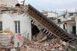 Programul "Şcoli sigure şi sănătoase" instituie o procedură de reabilitare a şcolilor cu gradul I de risc seismic