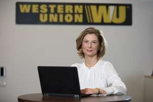 Western Union oferă o dobândă de 6% pentru deţinătorii de conturi Premium