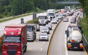 Creştere exponenţială a preţului rovinietei pentru camioanele de transport marfă