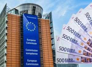 Cheltuieli de miliarde de euro, efectuate după bunul plac al Comisiei Europene şi statelor membre