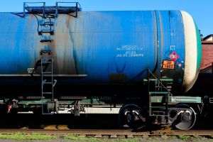 Veniturile petroliere ale Rusiei cu scăzut cu 42% în decurs de un an, din cauza sancţiunilor G7 şi UE