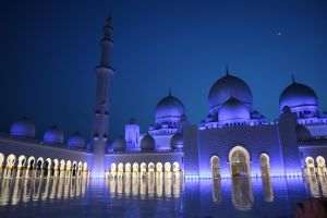 Preşedintele sirian Bashar al-Assad efectuează o vizită oficială în Emirate, însoţit de soţia sa Asma