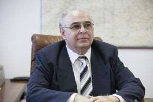 "Deţinătorii zăcămintelor de cobalt vor controla producţia de baterii pentru autovehiculele electrice"