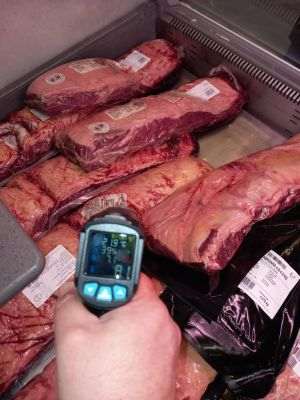 ANPC a desfăşurat o serie de verificări la hipermarketurile Metro şi Auchan